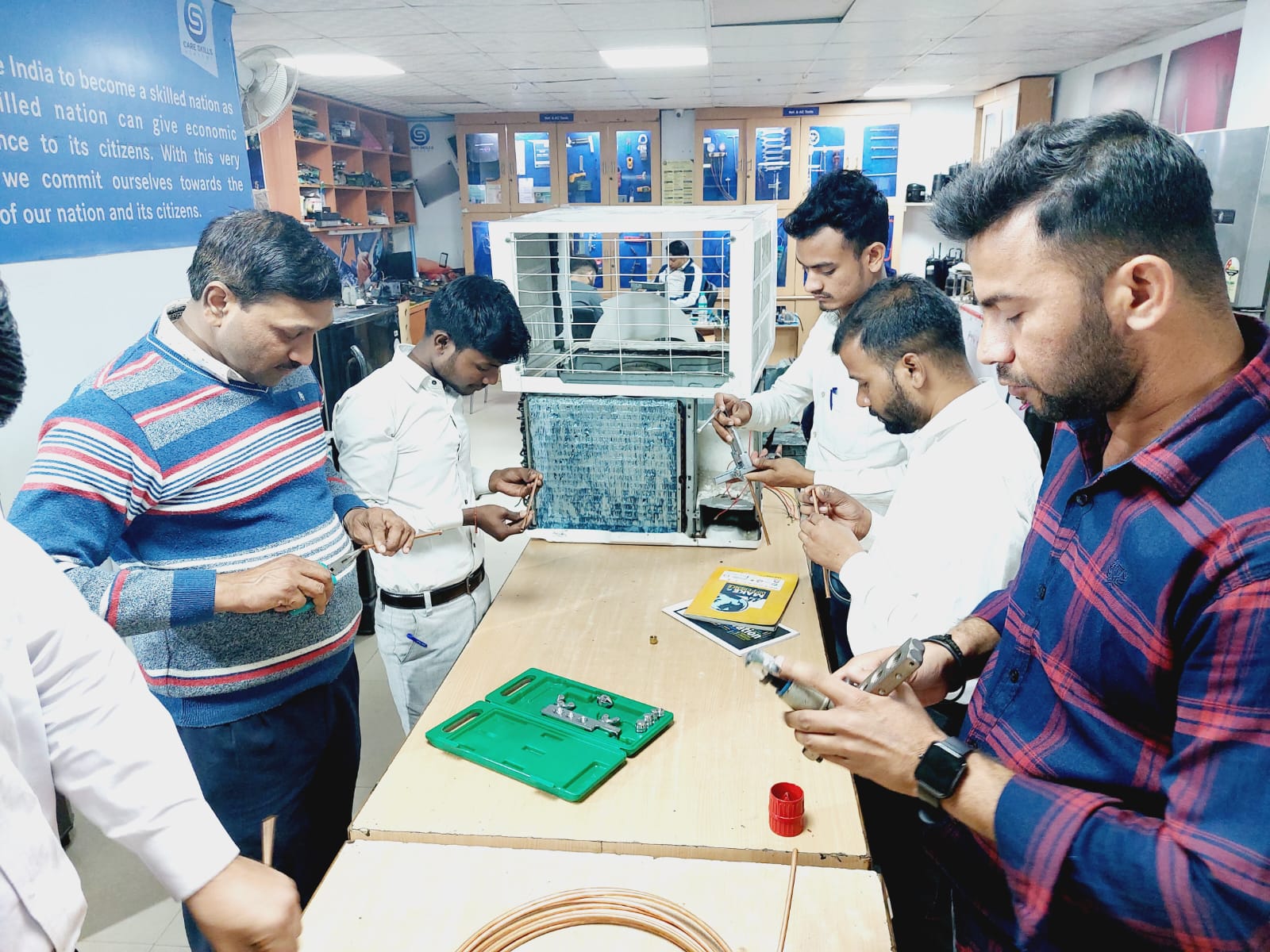 Learn in 45 days AC Mechanic Course in Delhi AC Repairing Training Learn in 45 days AC Mechanic Course in Delhi AC Repairing Training
